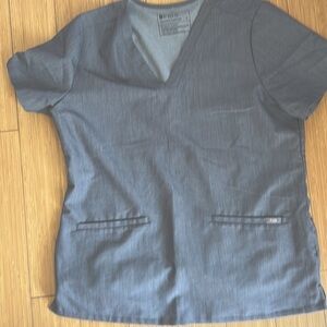 Women's grey Figs Scrub top size M